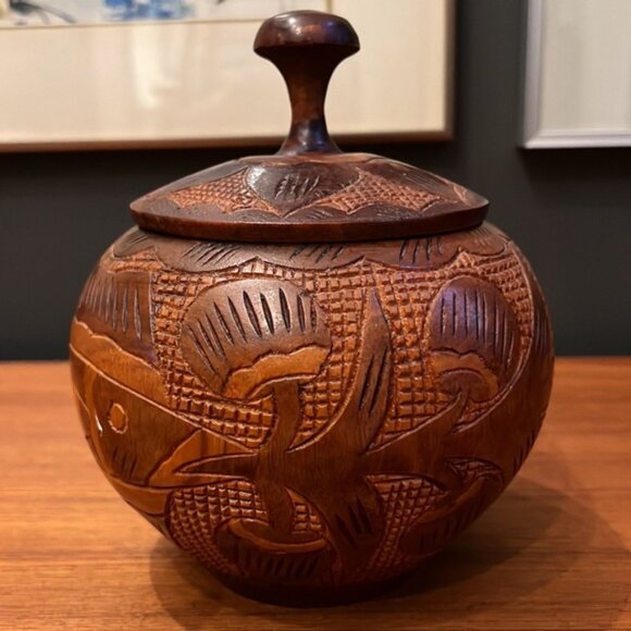 Handmade handcrafted hand carved wood jewellery box unknown origin - Picture 2 of 6